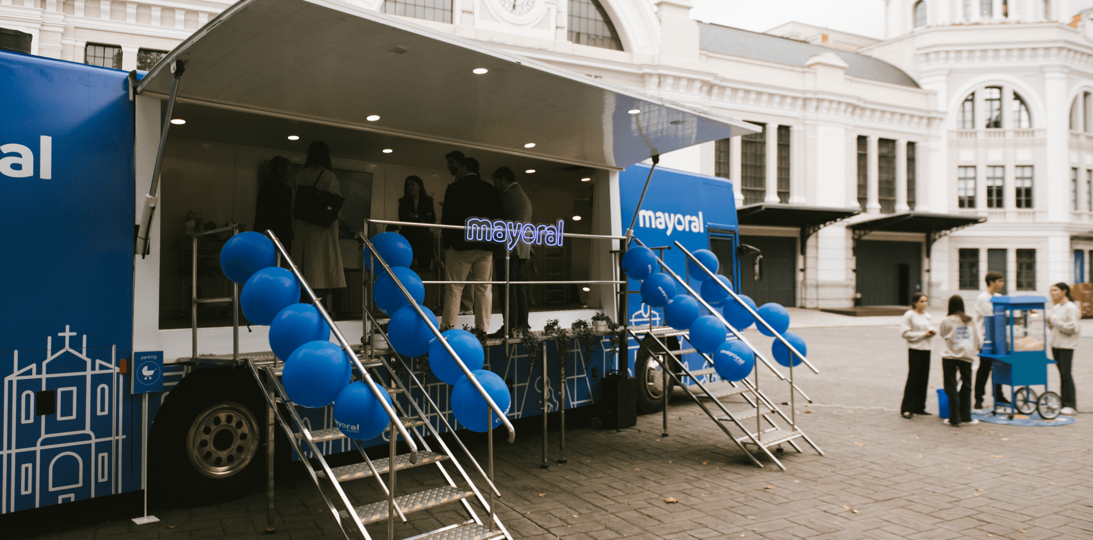 photo of Mayoral “Making Friends On Tour”